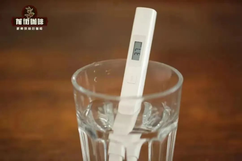 手冲咖啡用水指南:TDS标准、硬度酸碱度与矿泉水纯净水选择要点 手冲咖啡用水指南:TDS标准、硬度酸碱度与矿泉水纯净水选择要点