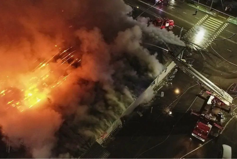 俄罗斯科斯特罗马咖啡馆深夜大火致15人遇难,消防安全再敲警钟 俄罗斯科斯特罗马咖啡馆深夜大火致15人遇难,消防安全再敲警钟