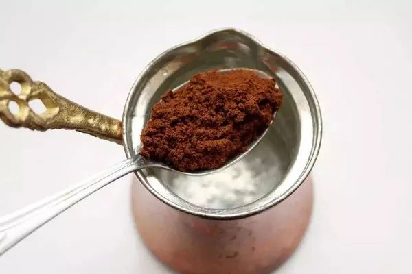 土耳其咖啡为何不滤渣?深度解析其萃取机理与独特口感成因 土耳其咖啡为何不滤渣?深度解析其萃取机理与独特口感成因