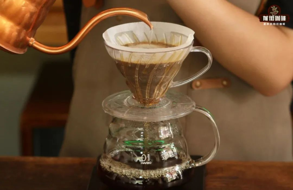 锥形、扇形与平底滤杯的注水差异:V60、Kalita、Wave绕圈方式全解析 锥形、扇形与平底滤杯的注水差异:V60、Kalita、Wave绕圈方式全解析