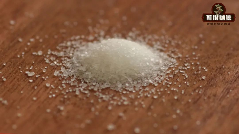 咖啡调味实验：微量食盐能否中和苦涩并提升口感平衡