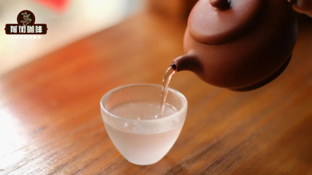 咖啡出品前到底该不该预热杯子？从意式到手冲的温度控制实用解析