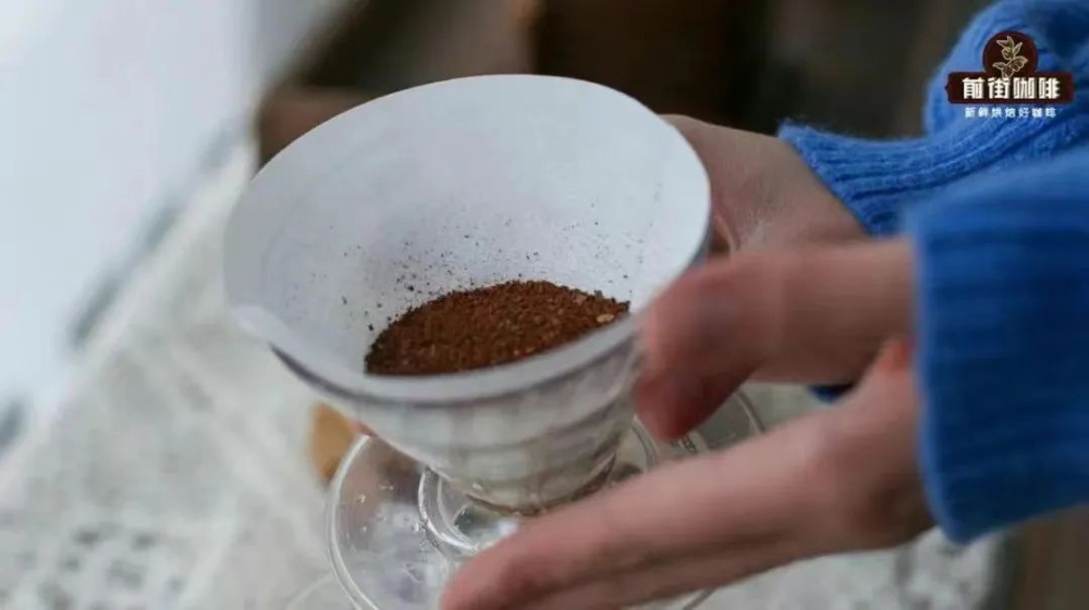 手冲咖啡滤纸如何完美贴合V60滤杯?一个让贴合率达95%的实用方法 手冲咖啡滤纸如何完美贴合V60滤杯?一个让贴合率达95%的实用方法