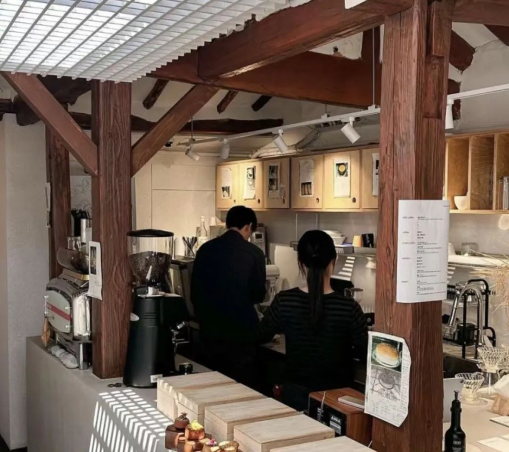 咖啡师职业真的陷入困境了吗?多维解析就业现状与未来发展路径 咖啡师职业真的陷入困境了吗?多维解析就业现状与未来发展路径