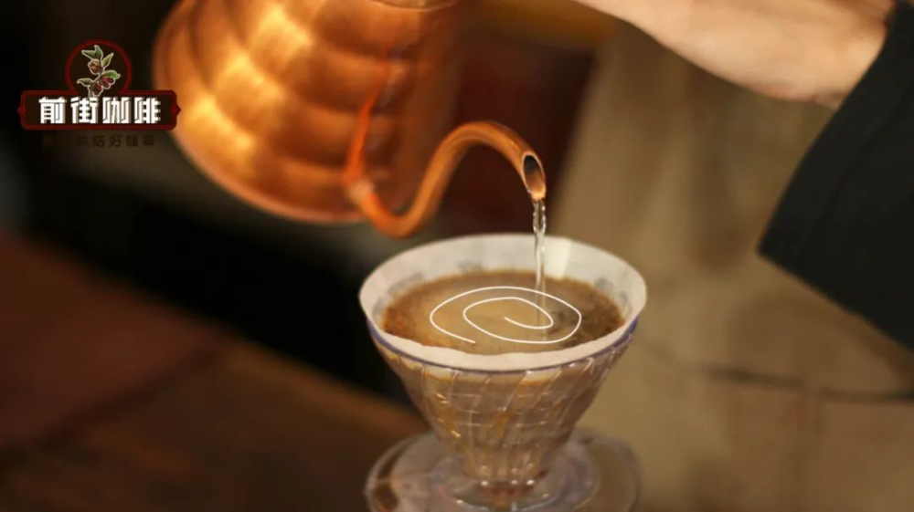 V60滤杯逆时针注水可行吗？锥形滤杯螺旋肋骨对冲煮方向的影响解析