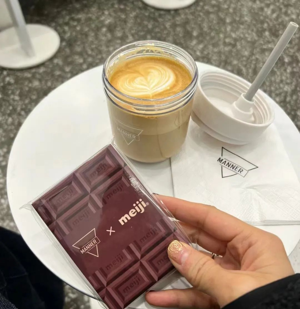 Manner线下悄然赠送明治巧克力,门店活动低调进行引发消费者热议 Manner线下悄然赠送明治巧克力,门店活动低调进行引发消费者热议