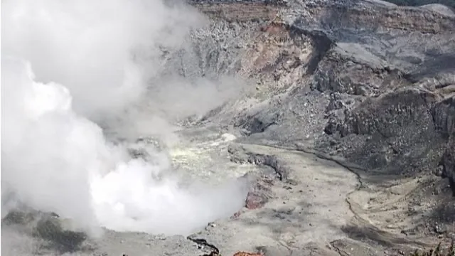 哥斯达黎加波阿斯火山近五年最强喷发,火山灰波及居民生活与咖啡产区 哥斯达黎加波阿斯火山近五年最强喷发,火山灰波及居民生活与咖啡产区