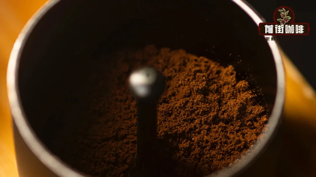 意式浓缩萃取如何避免通道效应？压粉与布粉的差异究竟在哪里