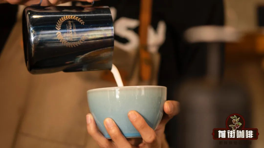 咖啡馆为何偏爱低温全脂鲜奶制作拿铁?鲜奶与常温纯奶的核心差异解析 咖啡馆为何偏爱低温全脂鲜奶制作拿铁?鲜奶与常温纯奶的核心差异解析