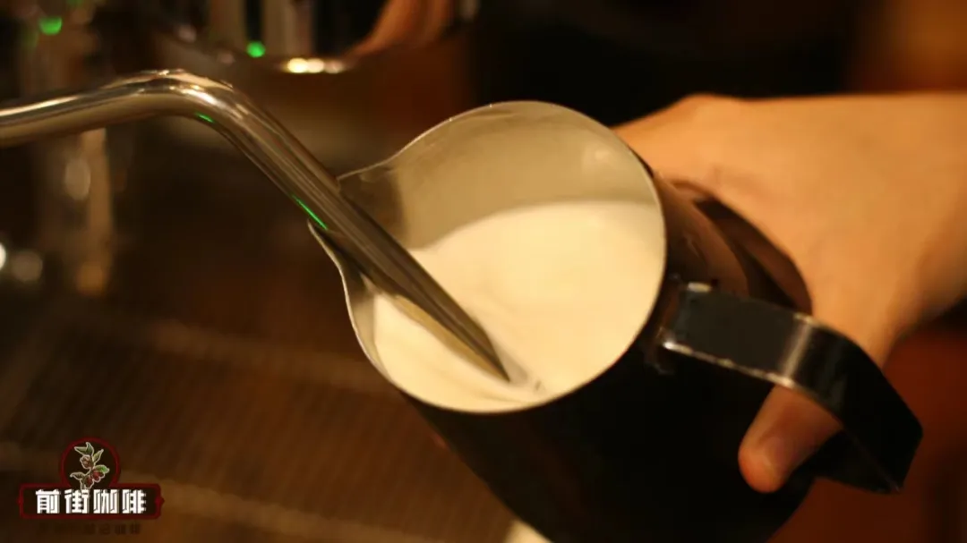 风味拿铁制作指南:意式奶咖糖浆搭配与奶泡打发加糖的实操解析 风味拿铁制作指南:意式奶咖糖浆搭配与奶泡打发加糖的实操解析
