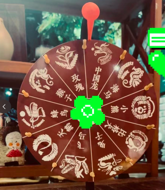 拉花轮盘随手指针定图案，咖啡师当场压力拉满