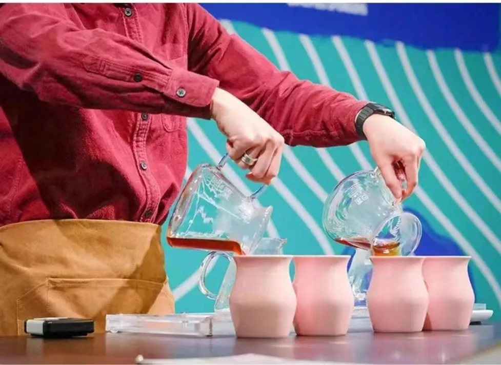 咖啡品鉴杯是否值得入手？闻香杯对香气提升有无实质帮助？手冲风味感知的训练思路