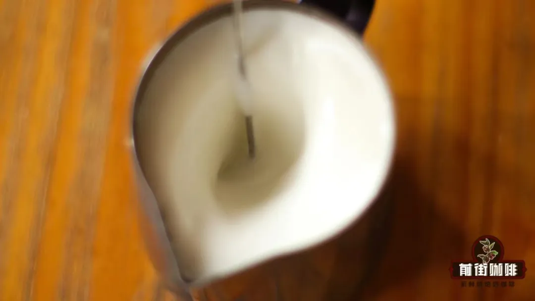 卡布奇诺与拿铁有何不同?详解冰卡布做法及咖啡牛奶配比 卡布奇诺与拿铁有何不同?详解冰卡布做法及咖啡牛奶配比