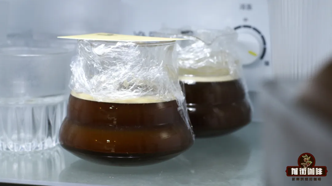 冷萃咖啡要不要加闷蒸?低温浸泡与热水预浸的实验对比与原理分析 冷萃咖啡要不要加闷蒸?低温浸泡与热水预浸的实验对比与原理分析