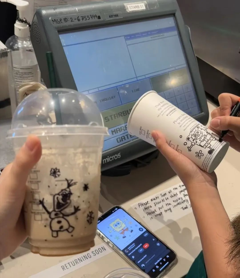 星巴克重启纸杯手绘服务引发两极化反响：顾客叫好，员工喊累想叫停