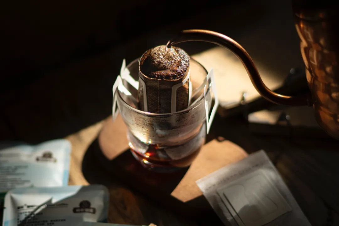 挂耳咖啡究竟能反复冲泡几次？解析咖啡与茶在萃取次数上的根本差异