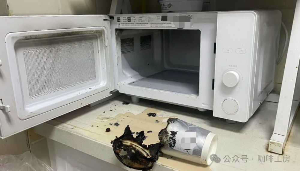 奶茶纸杯微波炉加热30秒起火,喜茶回应含金属材质不建议加热 奶茶纸杯微波炉加热30秒起火,喜茶回应含金属材质不建议加热
