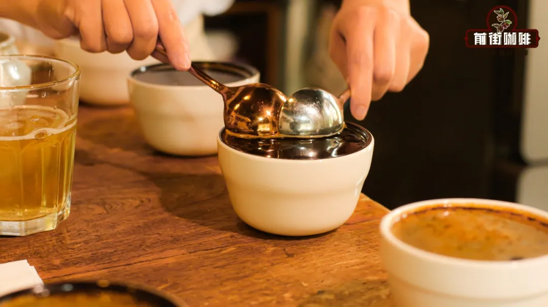 杯测与手冲咖啡有何本质区别?解析杯测的目的、标准流程与不可替代性 杯测与手冲咖啡有何本质区别?解析杯测的目的、标准流程与不可替代性