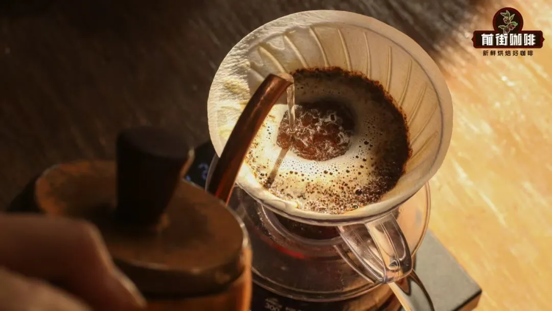 杯测与手冲咖啡有何本质区别?解析杯测的目的、标准流程与不可替代性 杯测与手冲咖啡有何本质区别?解析杯测的目的、标准流程与不可替代性