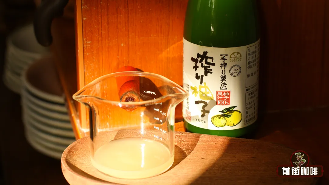 咸柚子Dirty制作配方详解:解决柚子汁导致牛奶絮化的关键技巧与材料比例 咸柚子Dirty制作配方详解:解决柚子汁导致牛奶絮化的关键技巧与材料比例