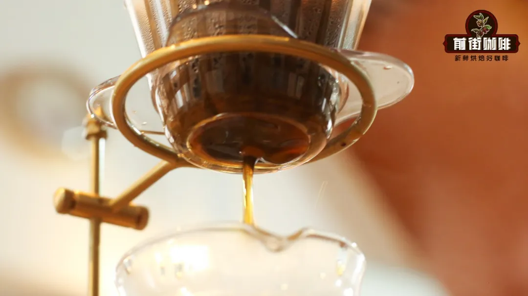 平底滤杯与V60锥形滤杯该怎么选?大底孔蛋糕滤杯手冲参数与实战解析 平底滤杯与V60锥形滤杯该怎么选?大底孔蛋糕滤杯手冲参数与实战解析