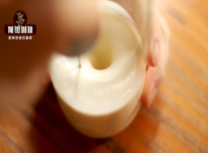 从出炉到杯中：现烘咖啡的风味节奏