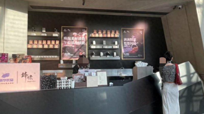 谢霆锋郑州开咖啡店主打助农，粉丝却喊话：不如多办几场演唱会