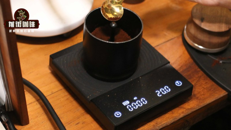 想喝低因手冲又怕没风味？教你看懂生豆标签上的海拔和等级密码