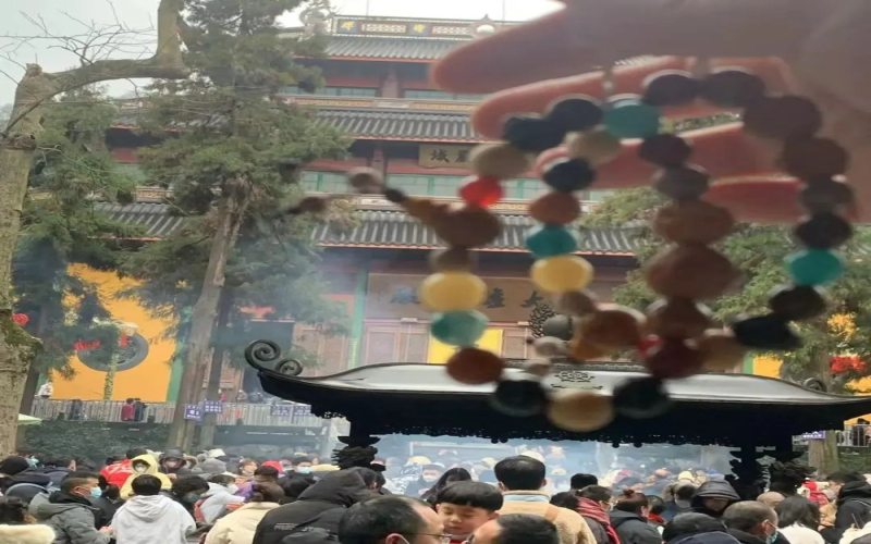 寺庙咖啡为何走红？2023咖啡市场新趋势下消费场景的打造路径