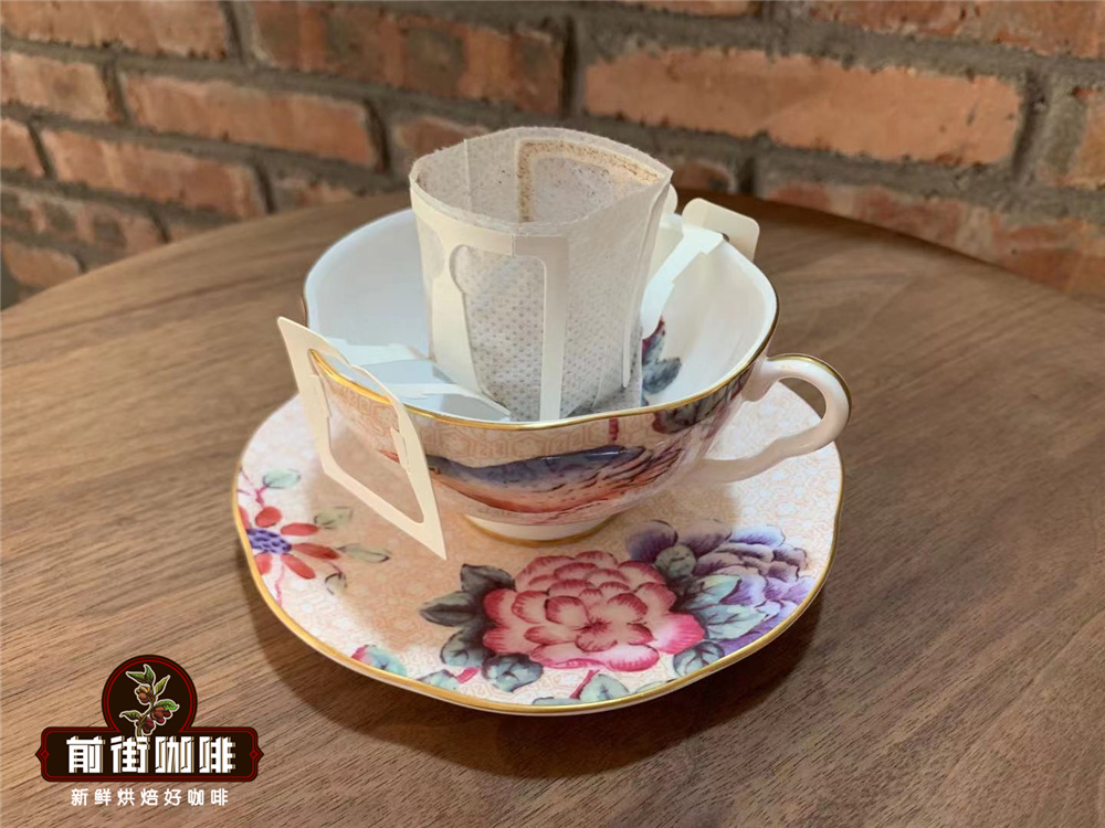挂耳咖啡怎么冲才好喝？掌握三个关键细节与完整操作流程