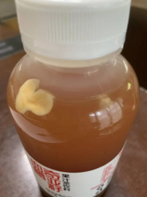 山姆会员店果汁茶饮现异物,频陷食安风波引关注 山姆会员店果汁茶饮现异物,频陷食安风波引关注