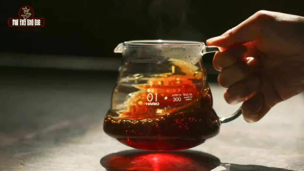 虹吸壶和摩卡壶有何不同？两种咖啡冲煮器具的使用与风味对比
