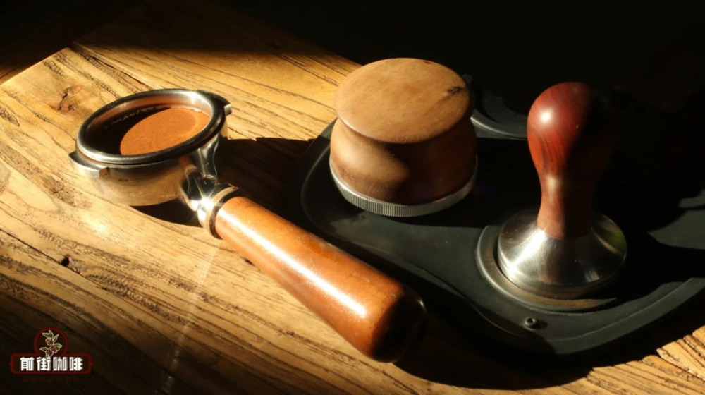 在家冲泡咖啡的常用方式：从意式浓缩到冰滴的完整器具指南