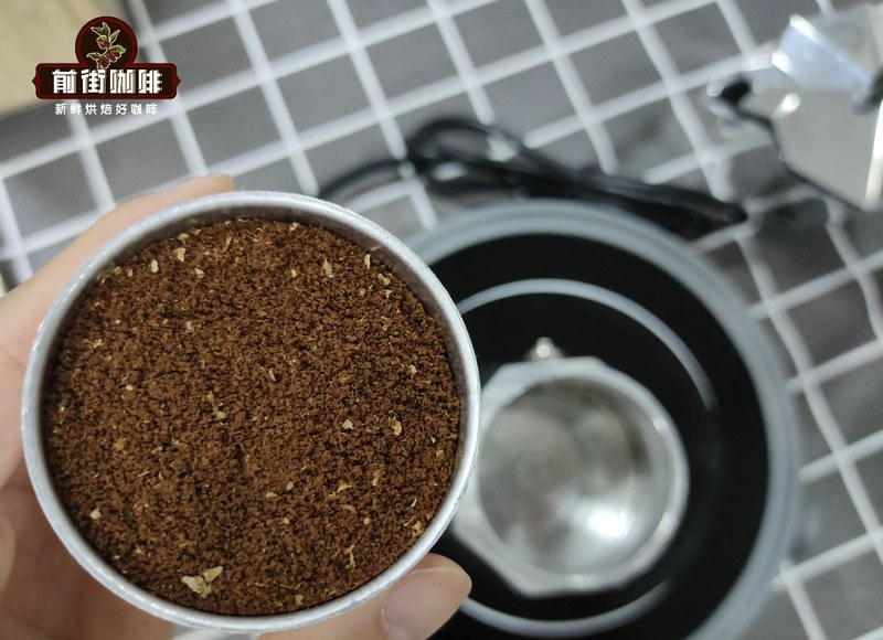清晨起床想喝杯甜润热拿铁，挑对手头器具和豆子满口皆是香浓